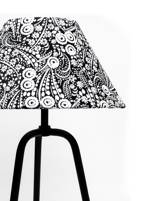 color-Noir Garden